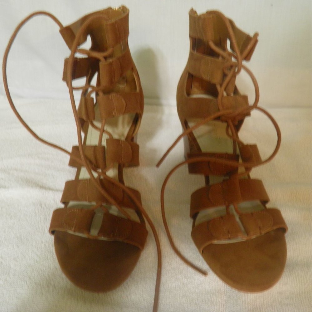MARC JACOBS OPEN-TOE LACE UP STACKED HEELS - NEW